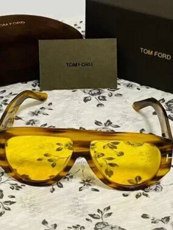 Tom Ford Tortoiseshell Frame Yellow-Lens Sunglasses main image 5